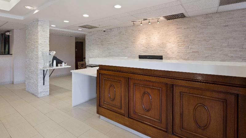 Best Western Plus Huntersville Inn & Suites Near Lake Norman - photo 3