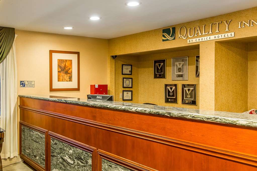 Quality Inn Near China Lake Naval Station - photo 6