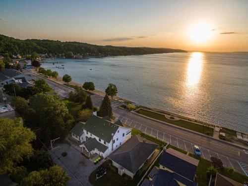 Inn at Beulah Beach on Crystal Lake - featured photo