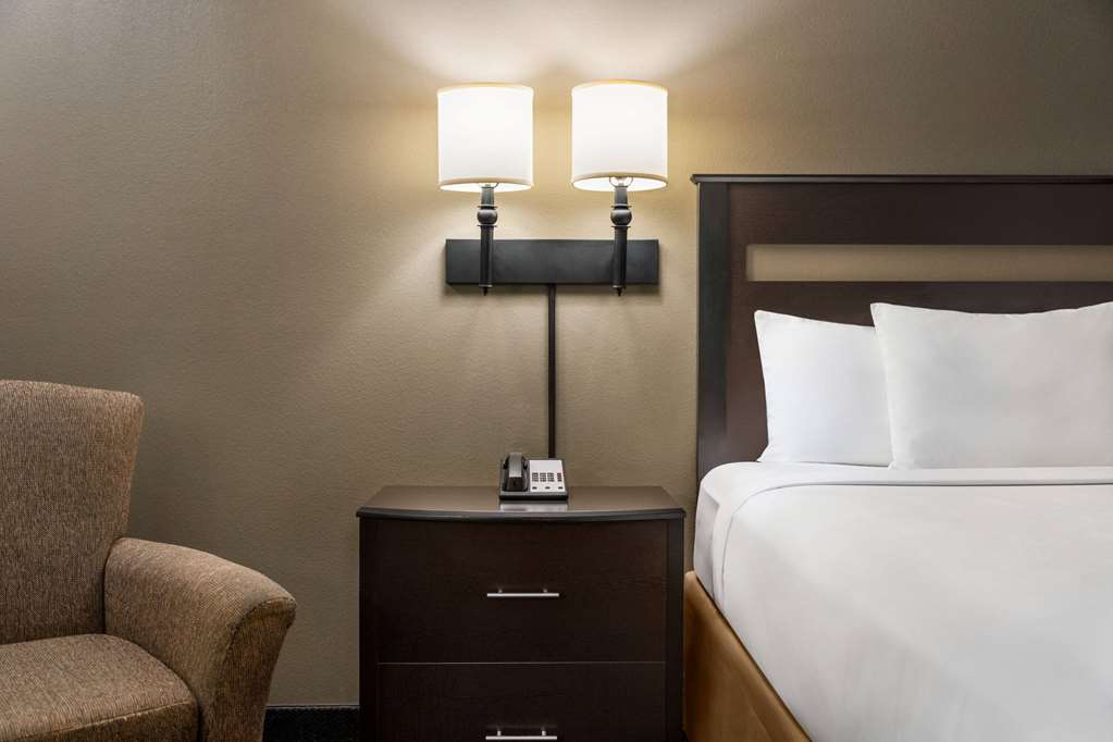 Travelodge by Wyndham Dexter - photo 34