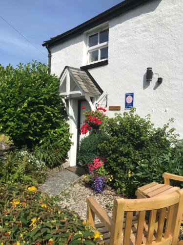 Burnthwaite Cottage — 4-Star Luxury Hotel in Windermere, United Kingdom
