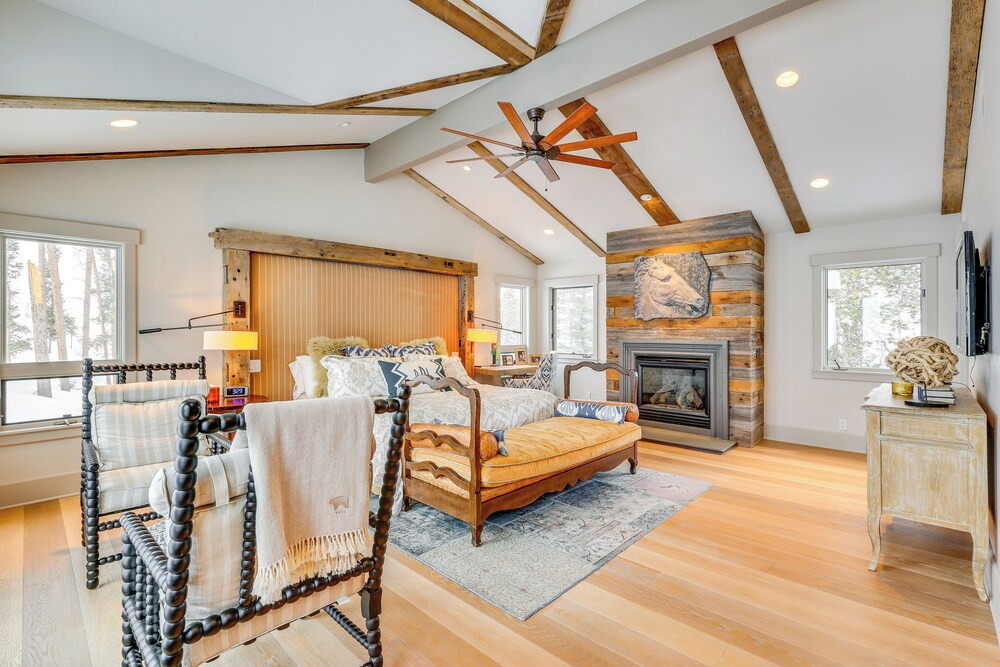 Vail Mountain Retreat w Hot Tub & Deck in Vail, United States