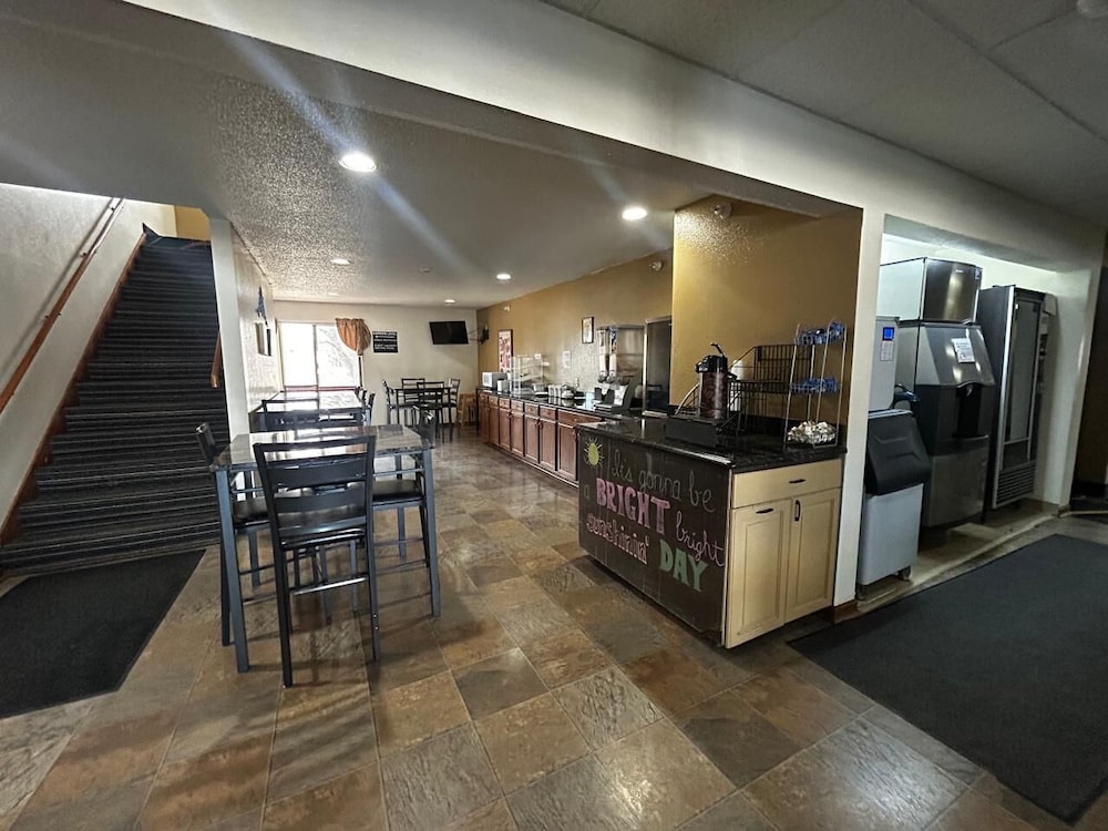 Oyo West Point Inn - photo 4