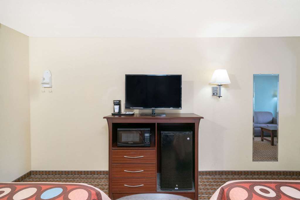 Super 8 by Wyndham North Little Rock McCain - photo 8