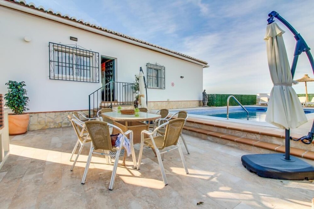 Villa Cortijo El Olivar — 4-Star Luxury Hotel in Torrox, Spain