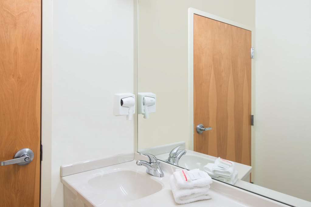 Microtel Inn & Suites by Wyndham Plattsburgh - photo 15