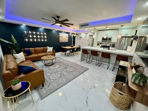 3Bd 2Bath 1 Block from the beach Newly renovated — 4-Star Luxury Hotel in Fort Lauderdale, United States
