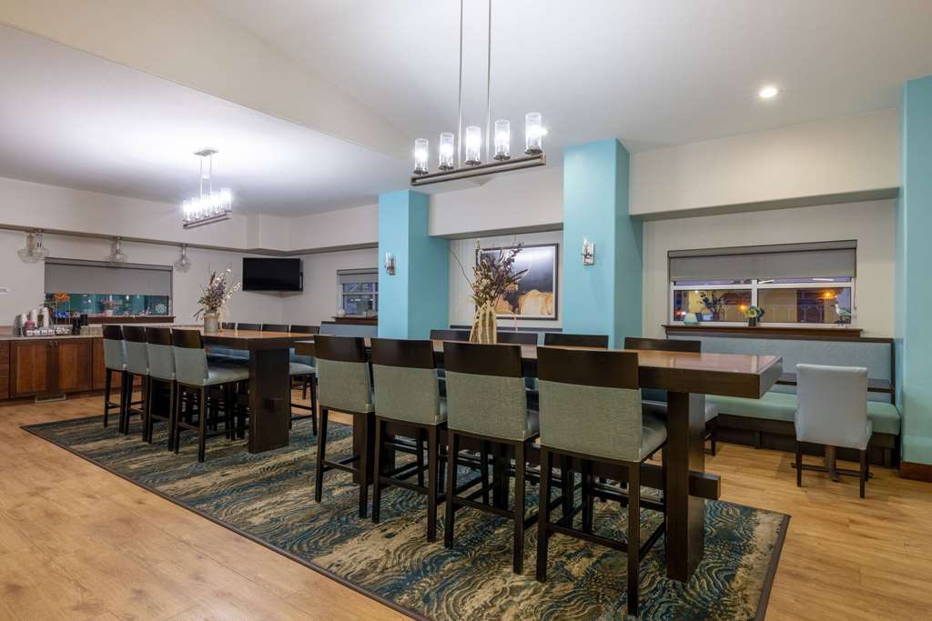 Super 8 by Wyndham Belgrade Bozeman Airport - photo 42