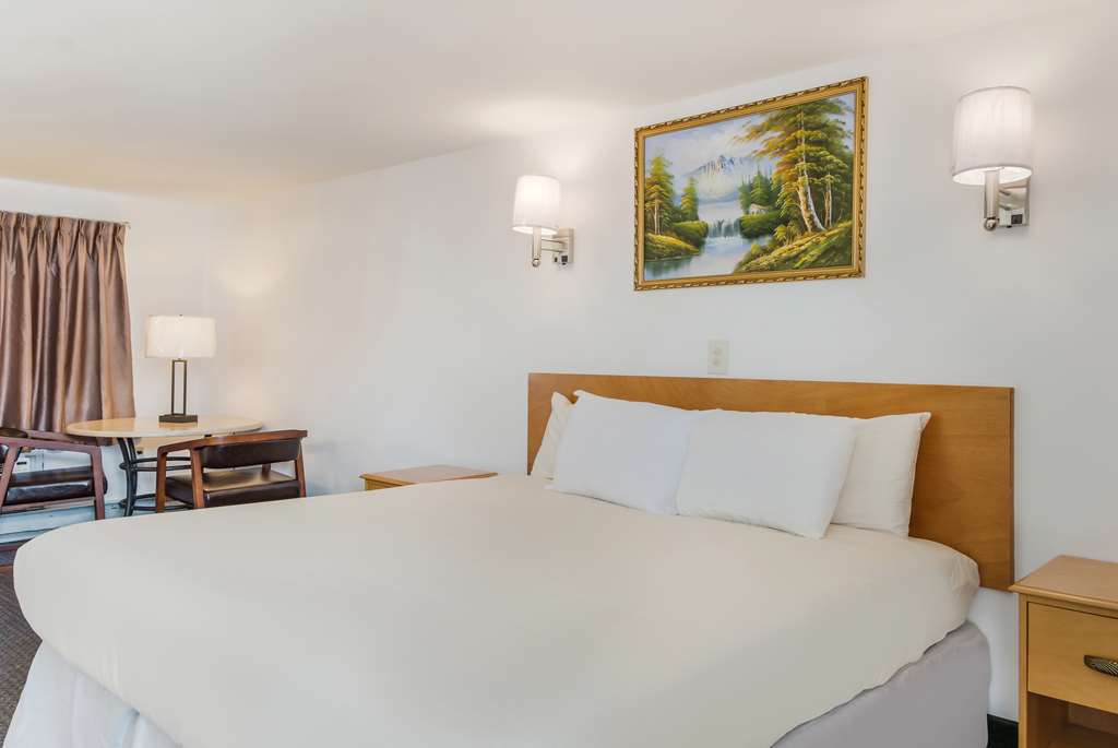 Americas Best Value Inn & Suites Hyannis Cape Cod - photo 21
