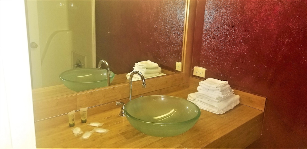 Madison Inn and Suites - photo 49