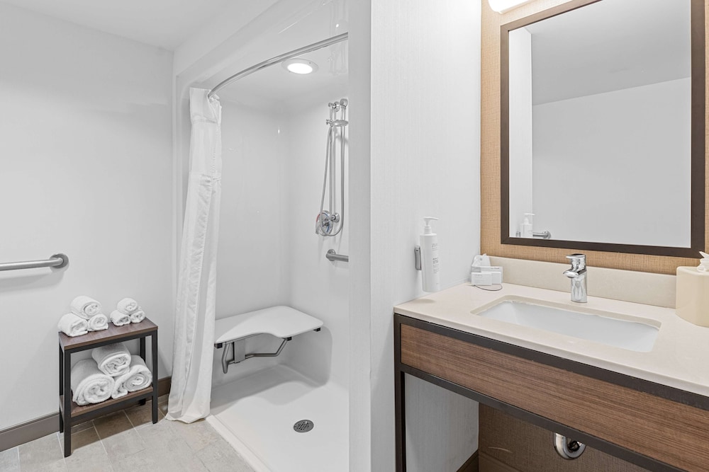 Hilton Garden Inn Syracuse - photo 34