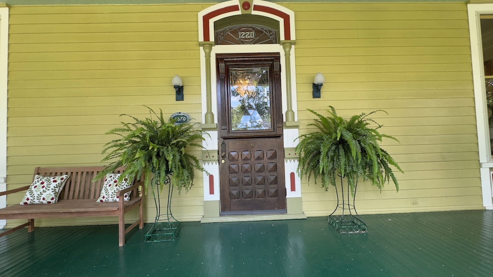 Rothschild Pound House Inn - photo 43