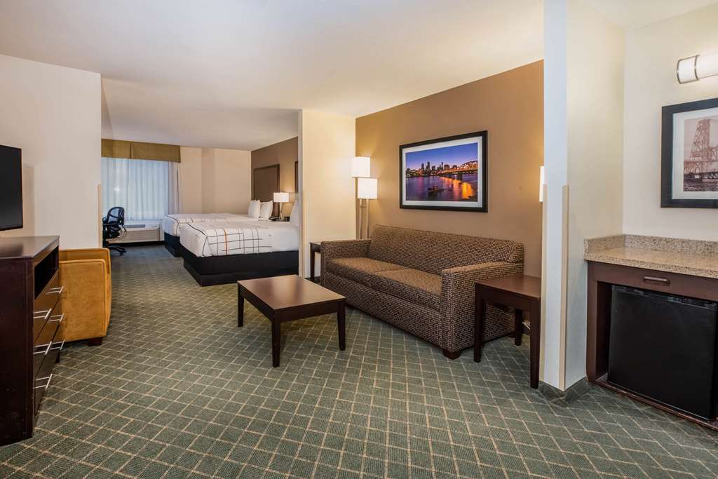 La Quinta Inn & Suites by Wyndham Portland Airport - photo 22