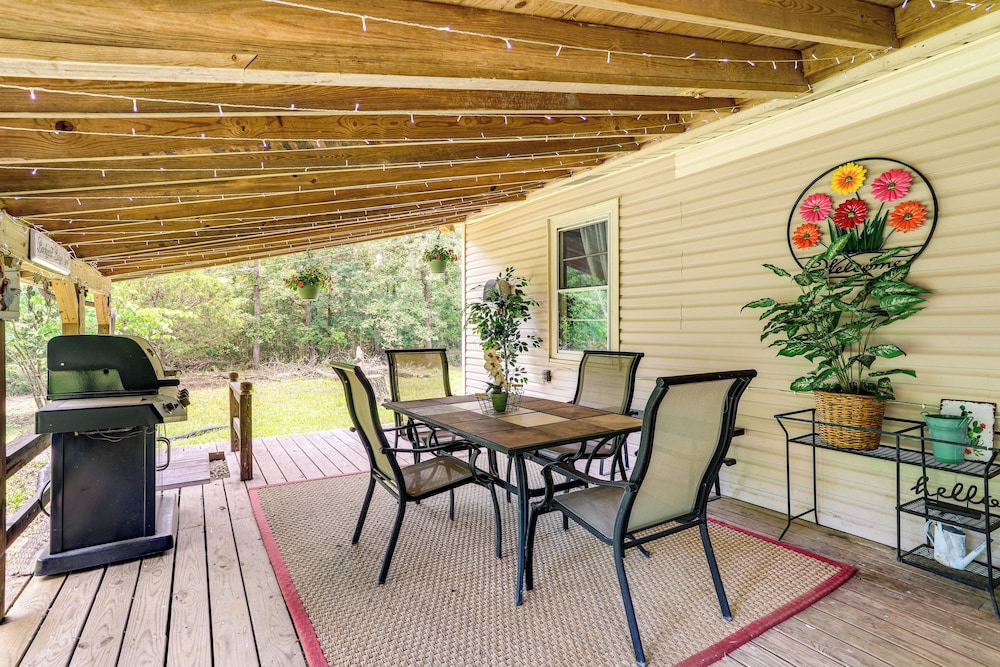 1 2 Mi to Lake: Secluded Gem in Cherokee Village pet-friendly hotel Cherokee Village