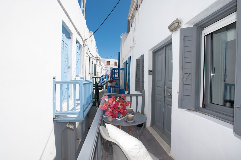 Alessios Mykonian Downtown Houses — 4-Star Luxury Hotel in Mykonos, Greece