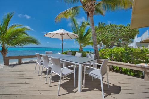 Incredible Beach Front Villa — 4-Star Luxury Hotel in George Town, Cayman Islands