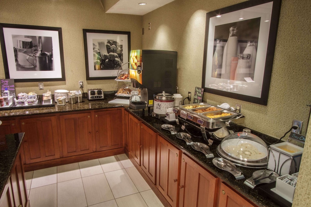 Hampton Inn South Haven - photo 31