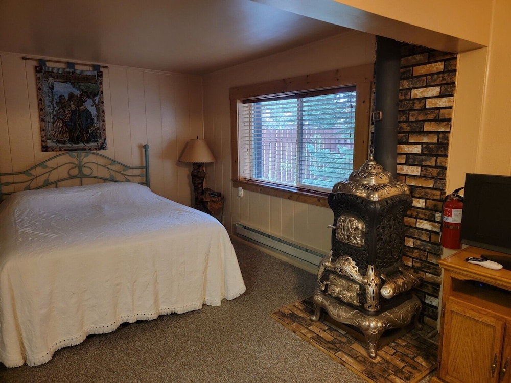 Wagon Wheel Hotel - photo 27