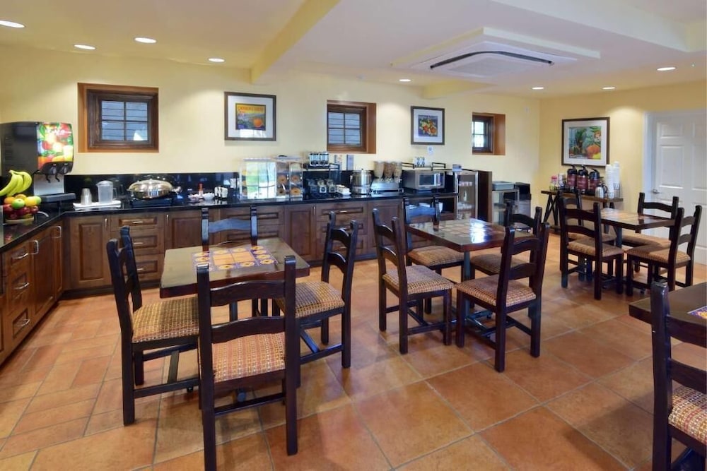 Lamplighter Inn & Suites at SDSU - photo 38