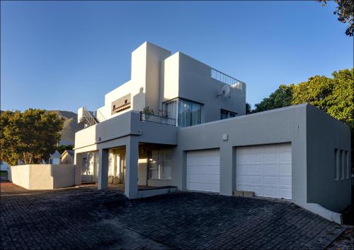 Seaclusion - carbon neutral hotel in Hermanus