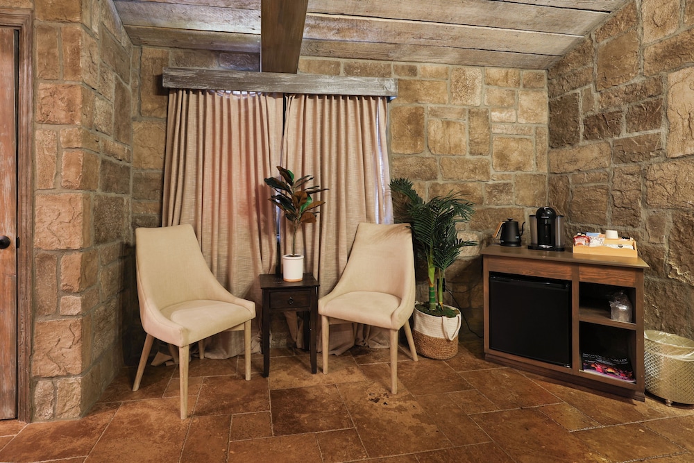 The Inn at Zaca Creek - photo 23