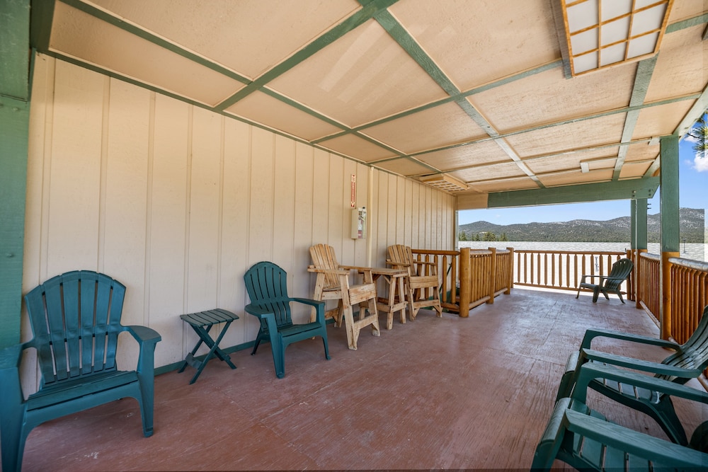Big Bear Lakefront Lodge - photo 68