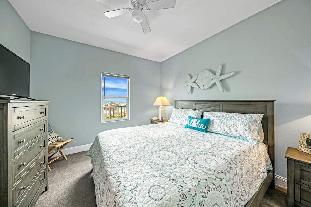 Laketown Wharf Resort by Aneliya's Rentals - photo 34