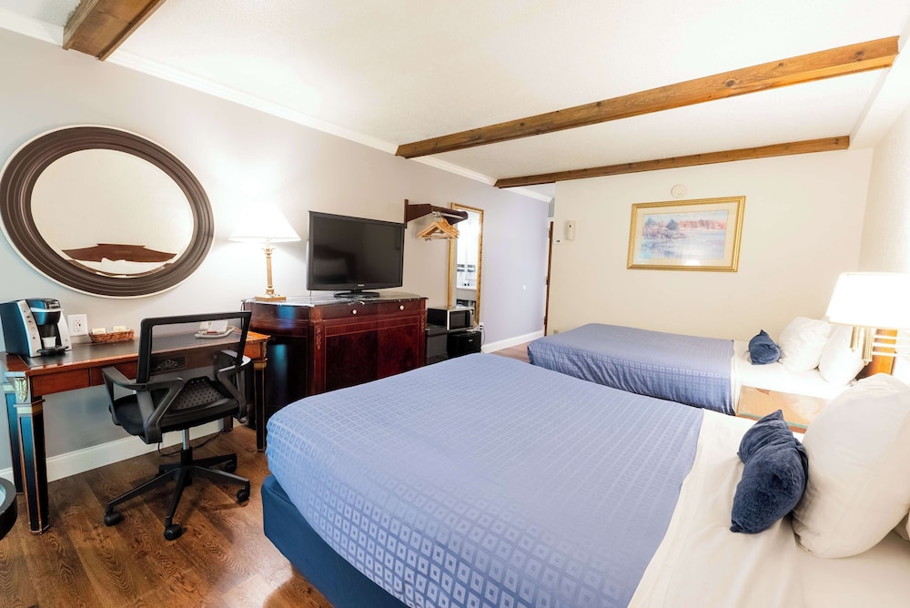 Fireside Inn & Suites Bangor - photo 25