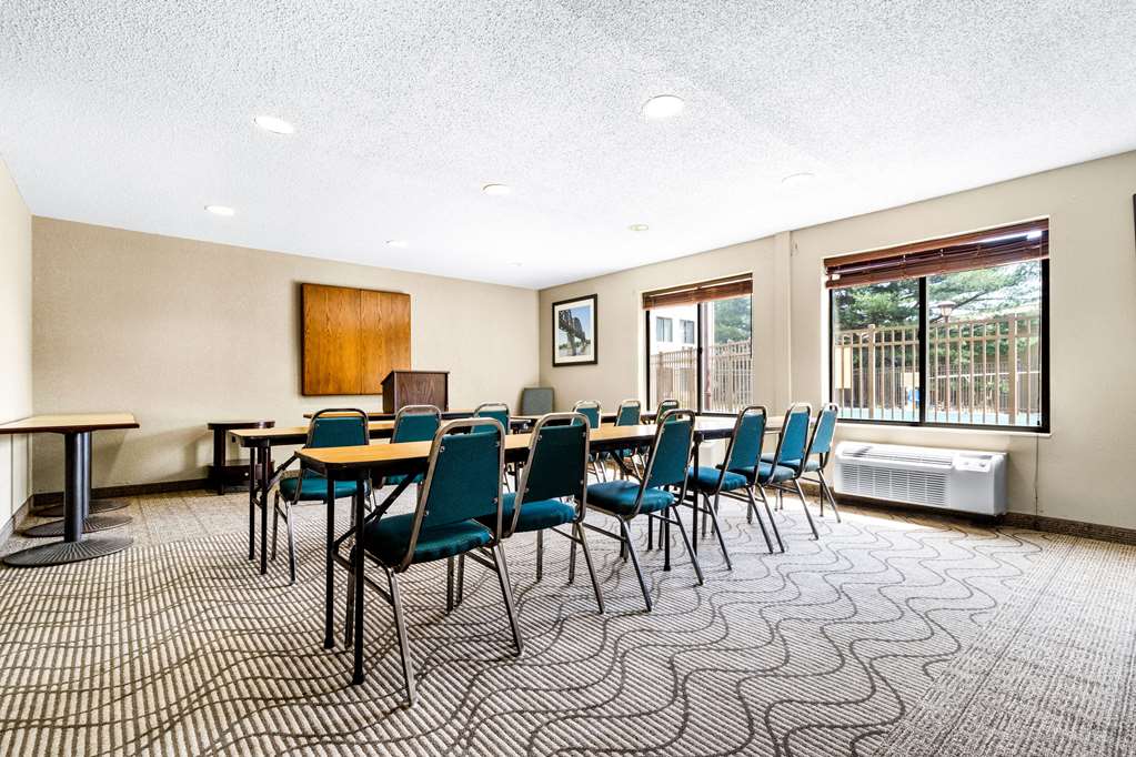Comfort Inn Evansville East - photo 38