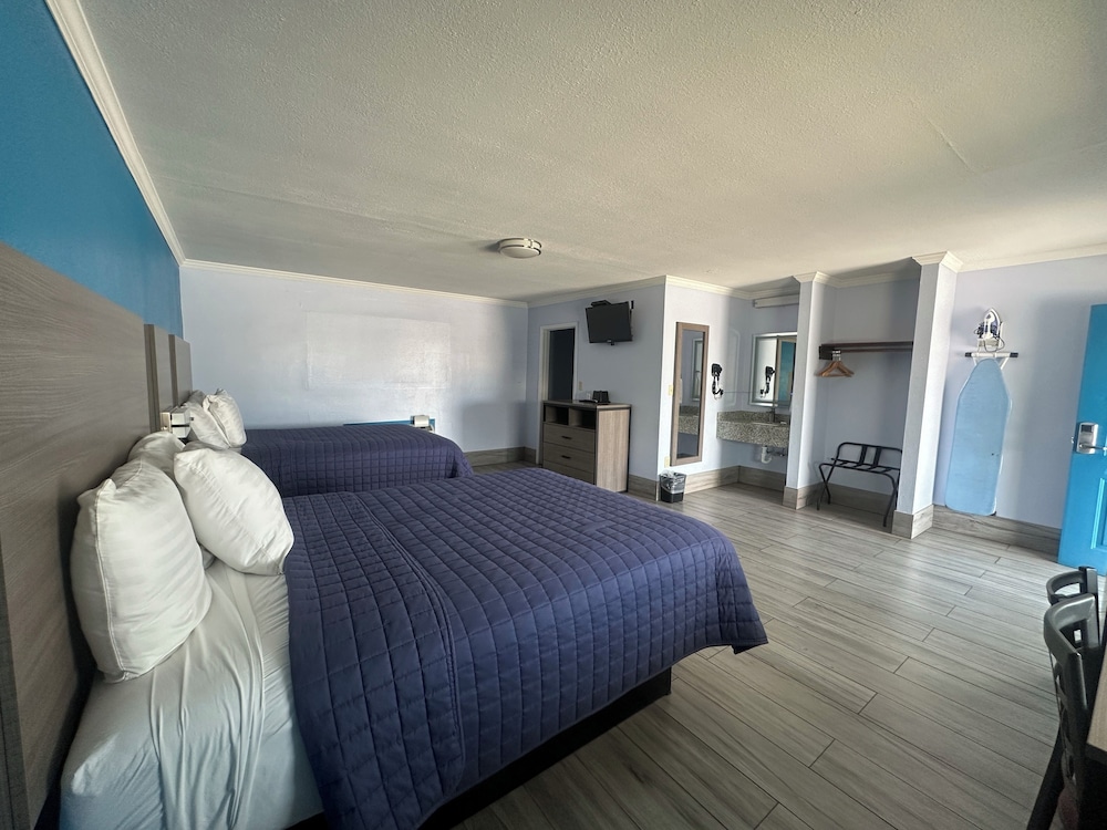 Carrizo Executive Inn - photo 20