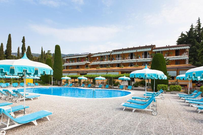 Hotel Garden - last minute hotel in Garda