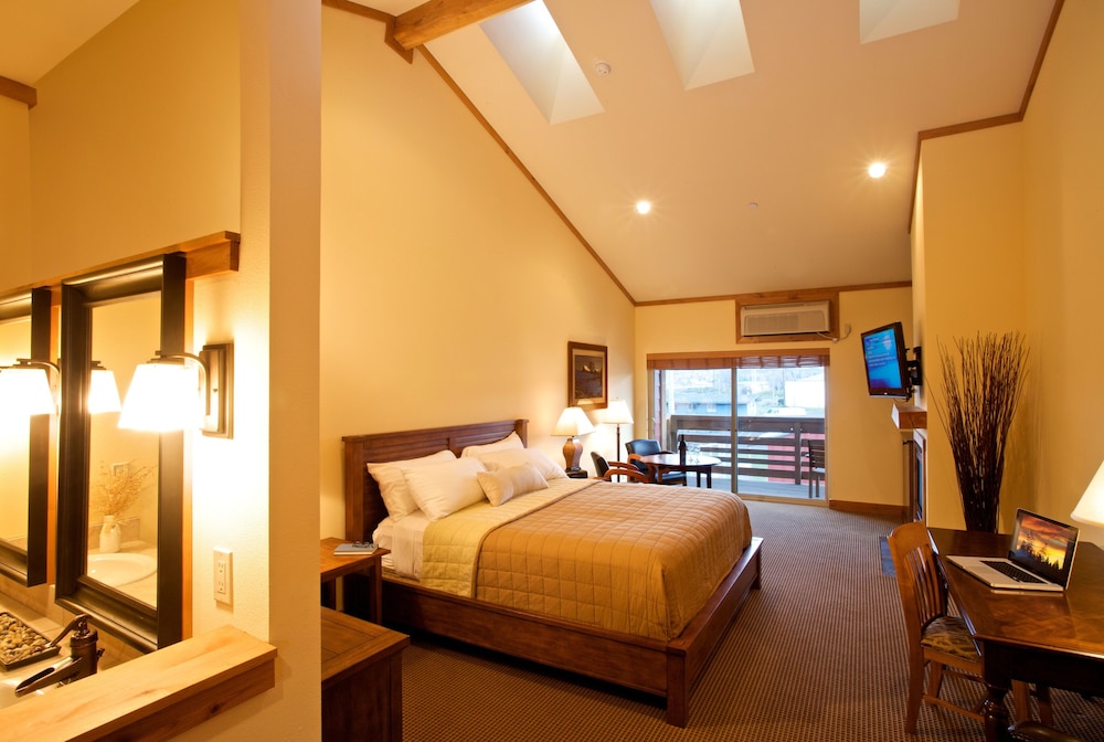 Cousins Country Inn - photo 38