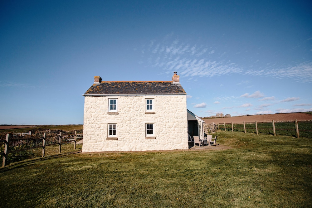 Faraway Cottage — 4-Star Luxury Hotel in Penzance, United Kingdom