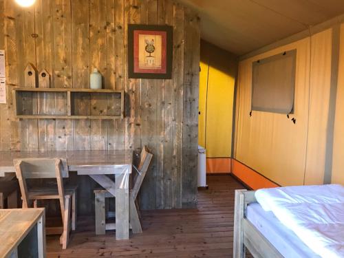 Glamping Sainte Suzanne in Sainte-Suzanne, France