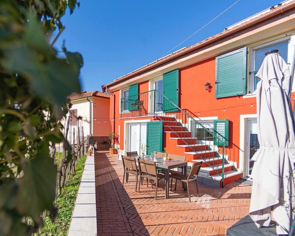 B&B La Volpe — 4-Star Luxury Hotel in Moneglia, Italy
