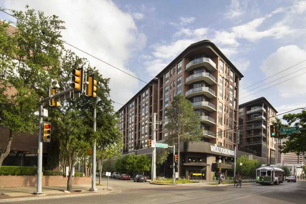 The Guild Uptown Mckinney Ave - photo 28