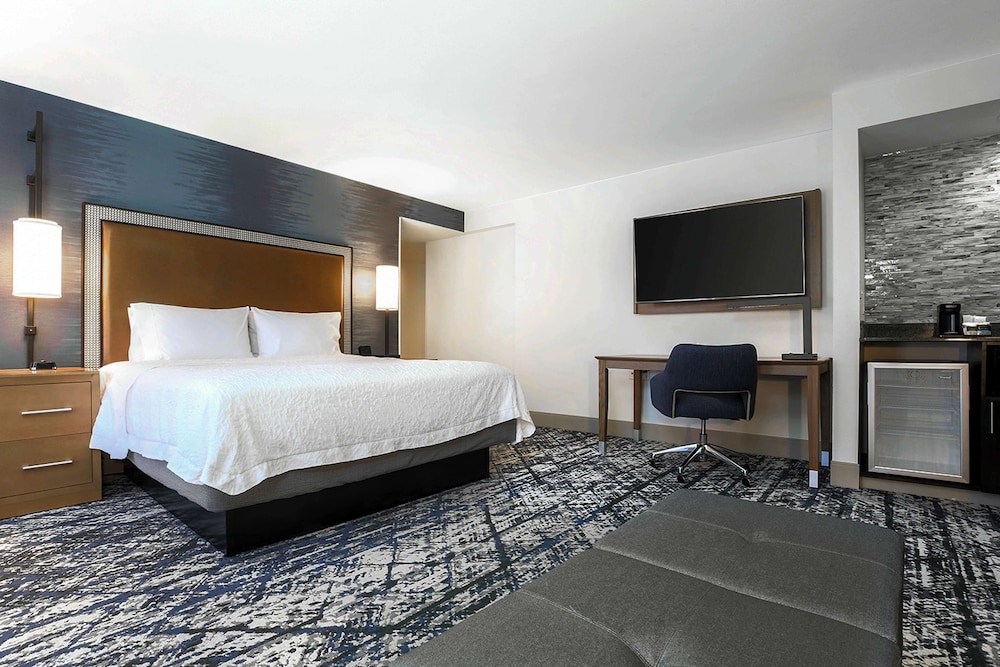 Hampton Inn & Suites Austin Downtown - photo 25