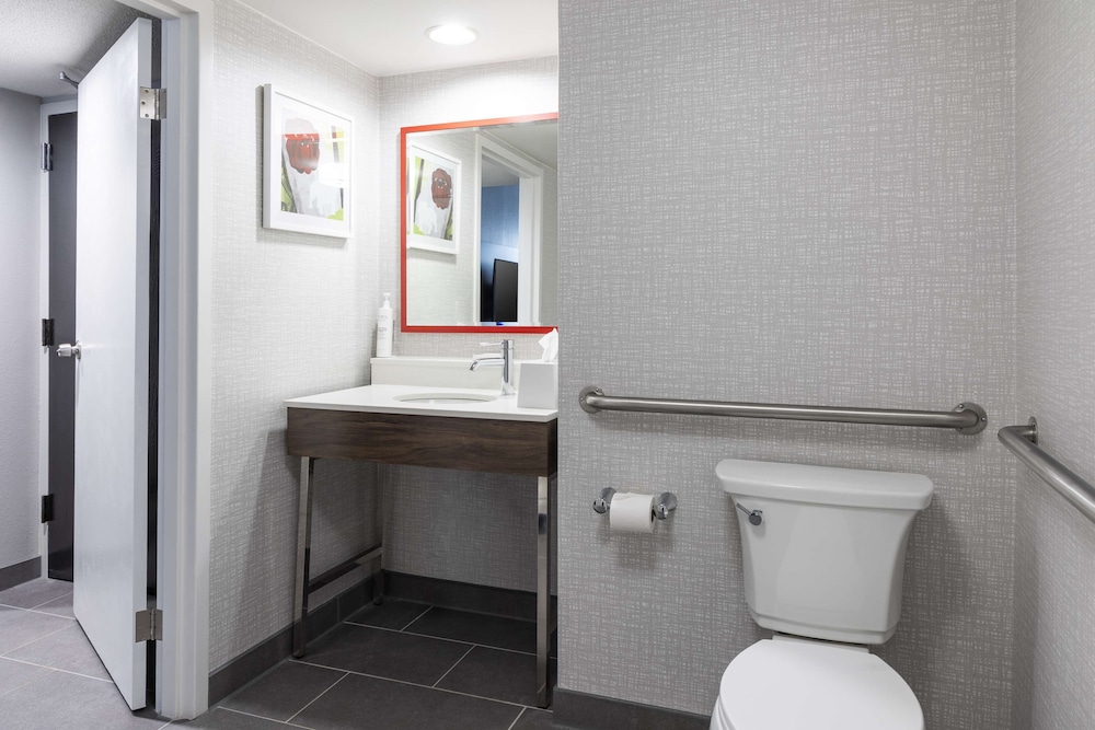 Hampton Inn Athens - photo 19