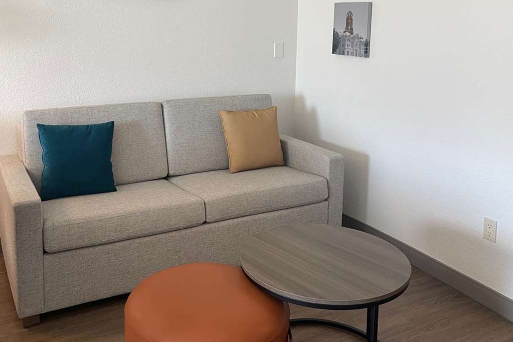 Comfort Suites Granbury - photo 16