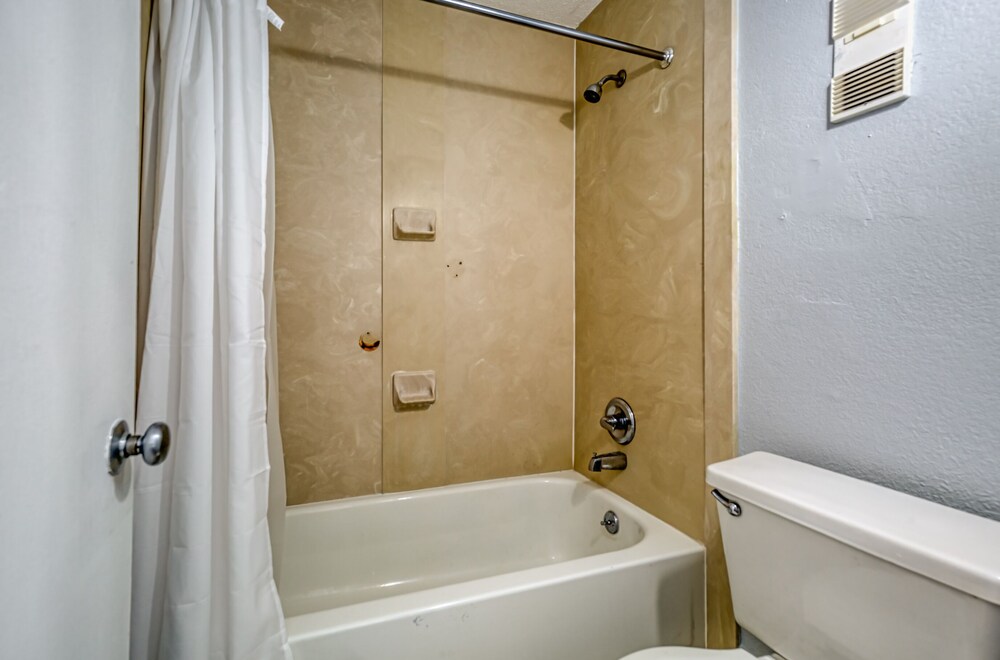 America's Best Inn Jacksonville - photo 23