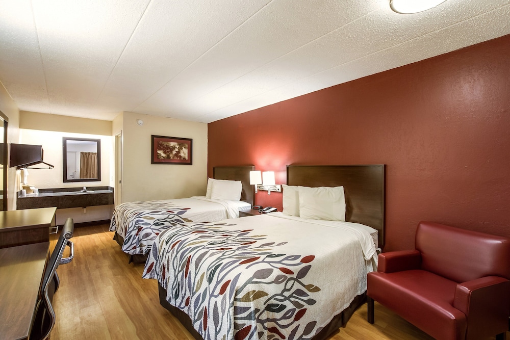 Red Roof Inn Saginaw Frankenmuth - photo 11