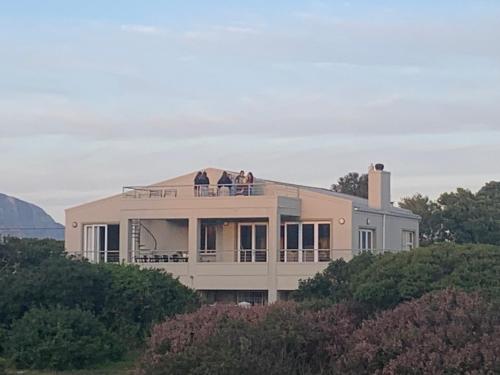Shores Keep Self Catering Home — 4-Star Luxury Hotel in Hermanus, South Africa