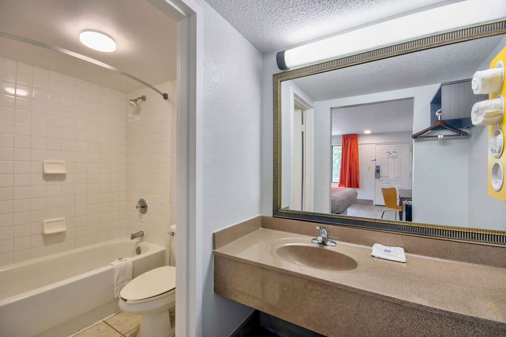 Motel 6 Lafayette LA - photo 10