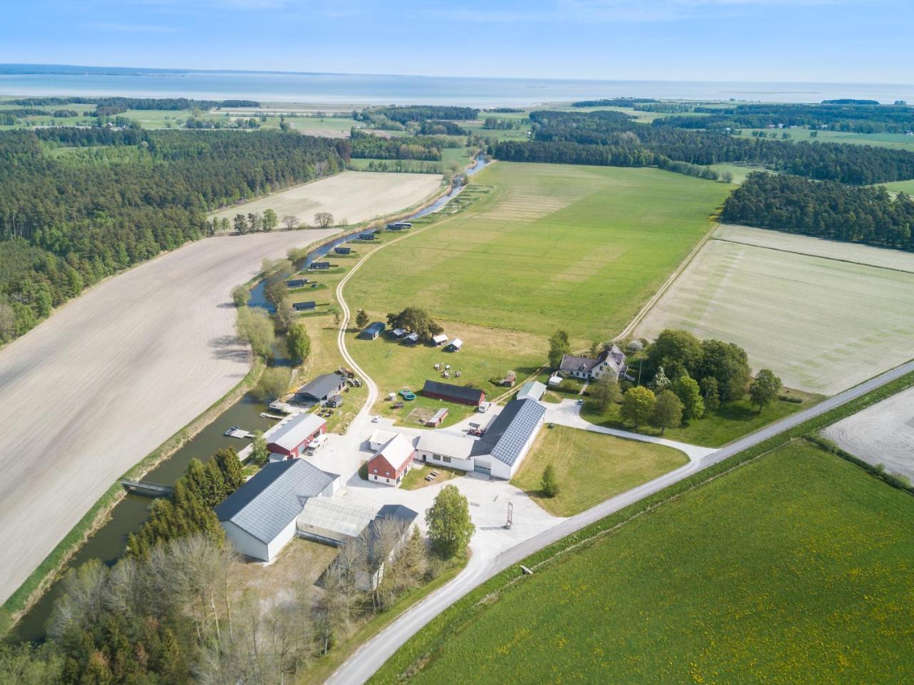 Gangvidefarm in Unknown City, Sweden