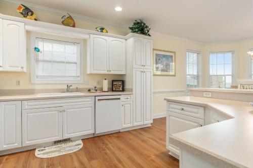 Cox Landing by Oak Island Accommodations - photo 32