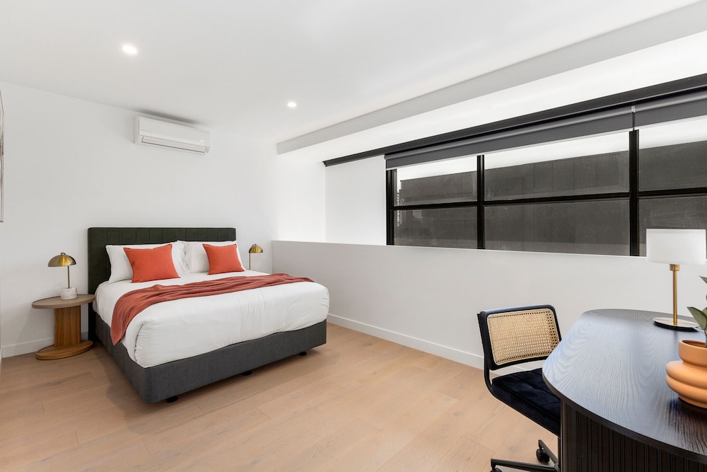 Fitzroy North Apartments by Urban Rest — 4-Star Luxury Hotel in Clifton Hill, Australia