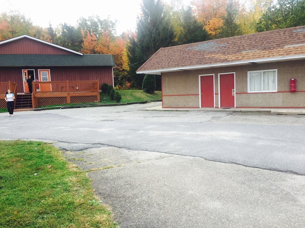 Penn Terrace Motel - photo 10