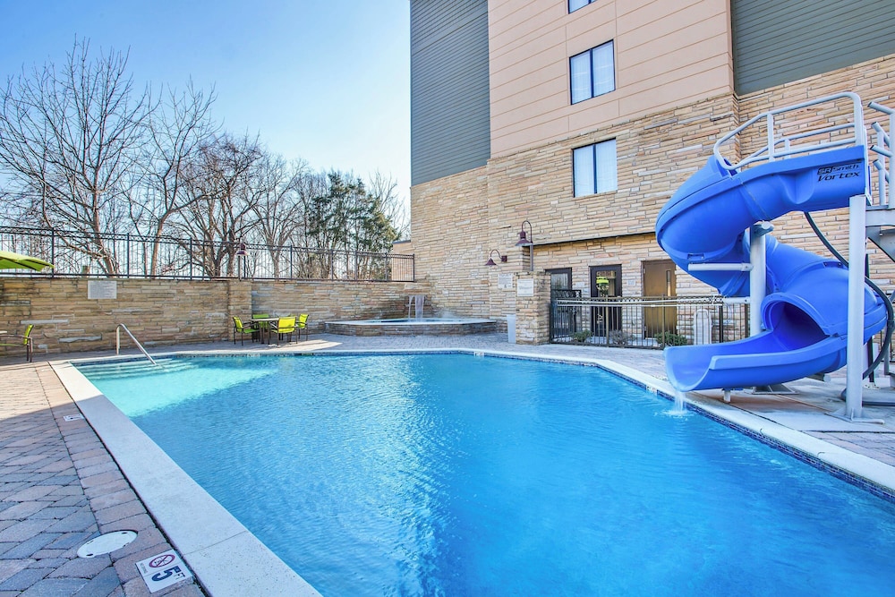 SpringHill Suites by Marriott Pigeon Forge - photo 14