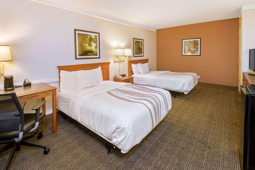La Quinta Inn by Wyndham San Antonio Market Square - photo 9
