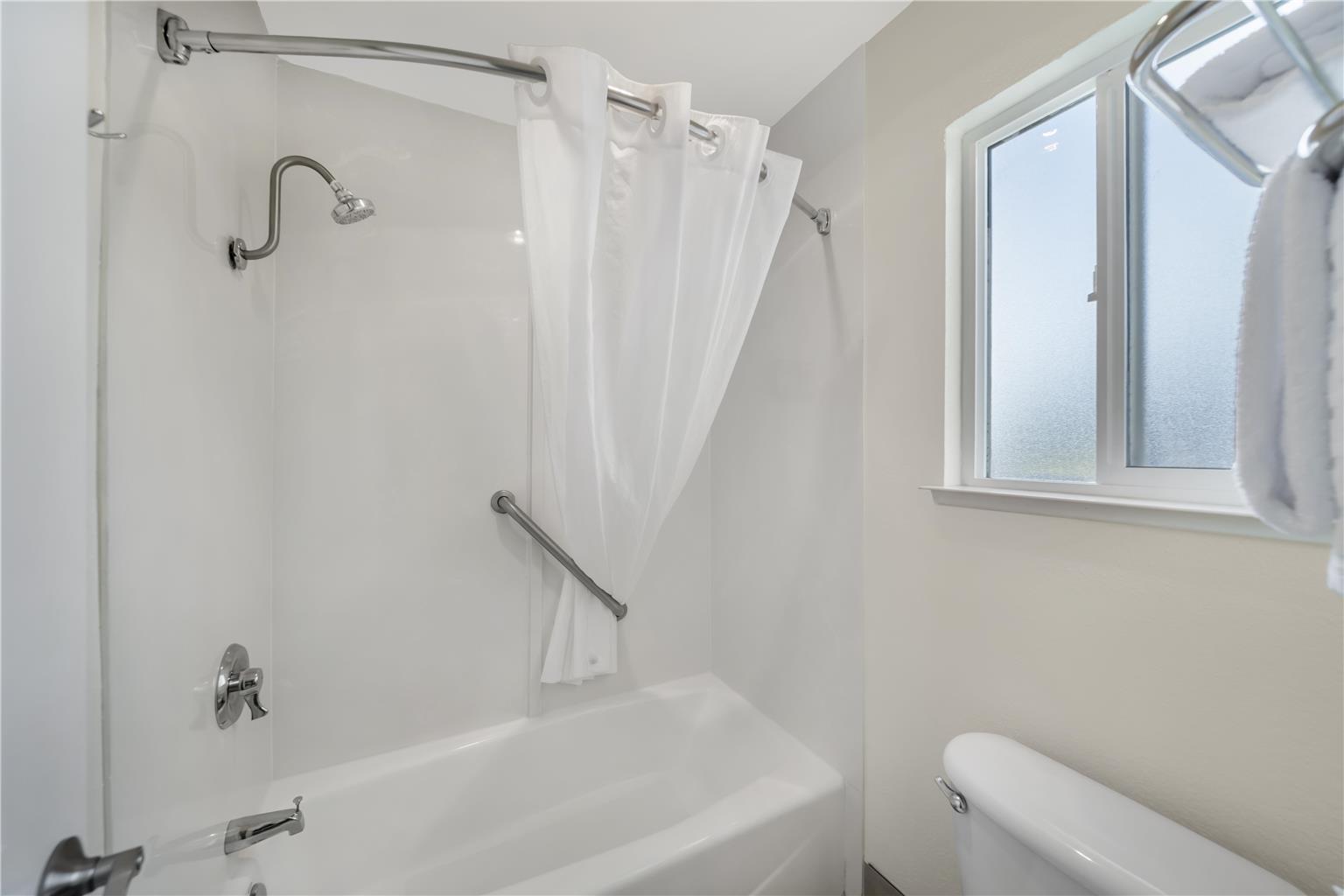 Best Western Plus Northwoods Inn - photo 68